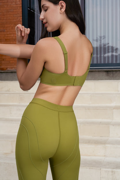 Sculpting Line Comfort Sports Round Neck Top - Grass Green