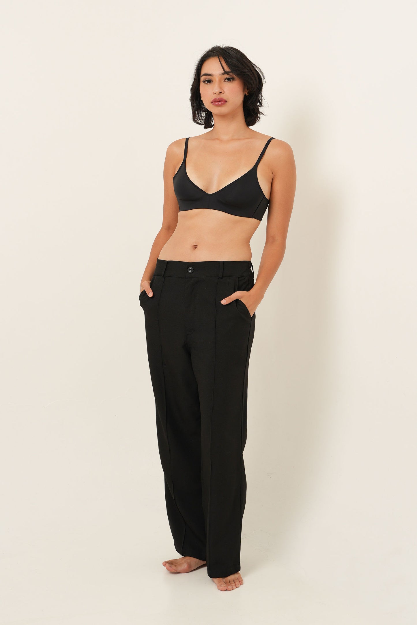 Bra Tanpa Bantalan Naked Feel - Caviar