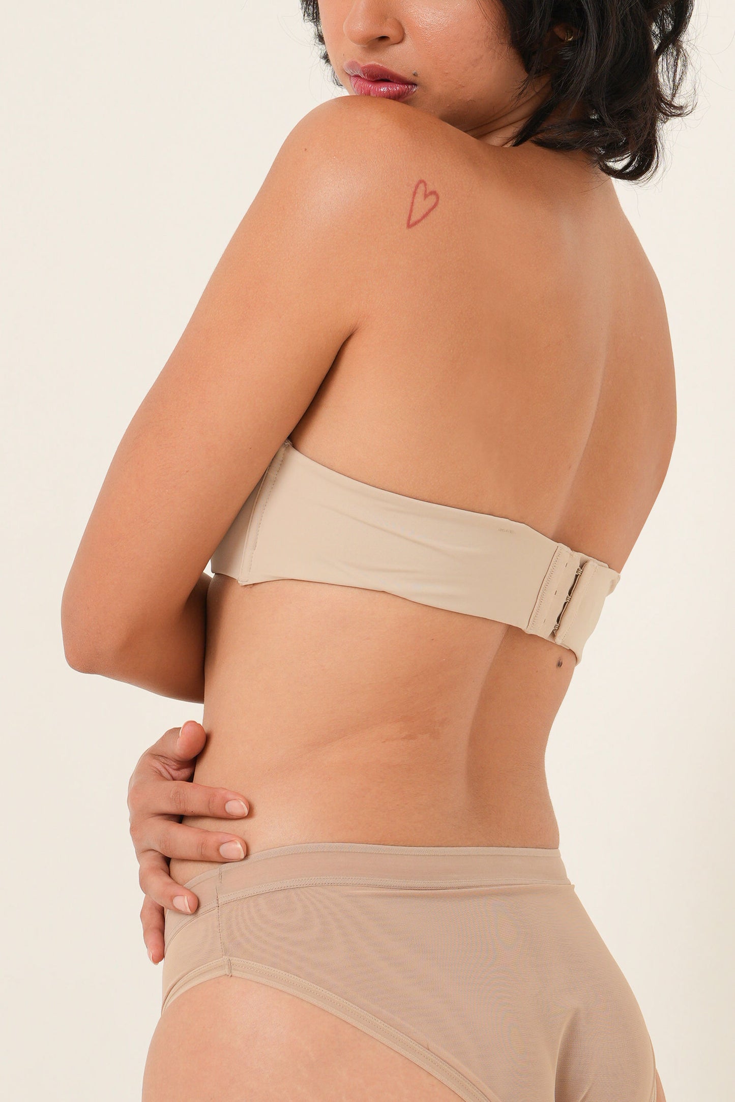 Lima Cara Bra Tanpa Tali - Doeskin