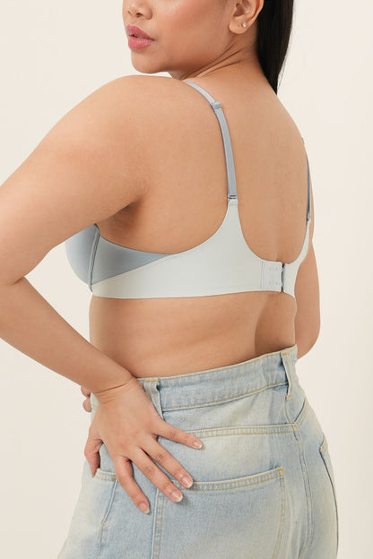 Bra Pengangkat Payudara Tak Terlihat - Ashley Blue &amp; Baby Blue