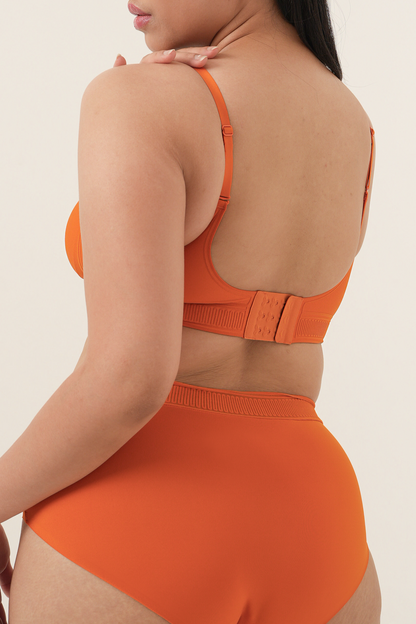 Set Celana Dalam Bralette Nyaman yang Membentuk Tubuh - Matahari Terbenam Hawaii