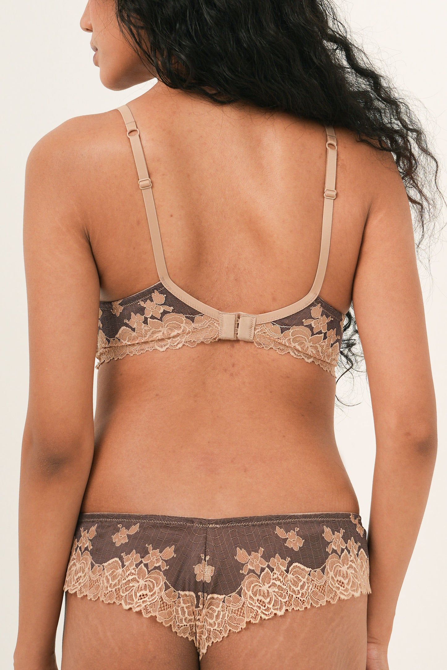 Bra Tanpa Kawat Dua Warna dengan Bantalan Nyaman - Natural &amp; Ungu Muda